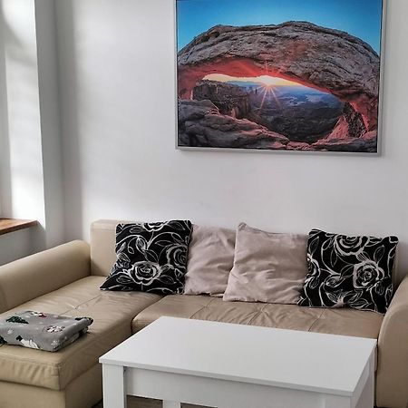 Kawalerka Blisko Gor Apartment Глухолази Екстериор снимка